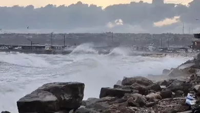 silivri sahilinde lodos alarmi dev dalgalar kiyiyi dovdu a5befb6444ef |