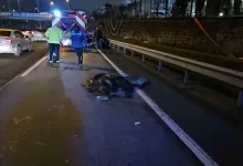 sislide bariyerlere carpan motosikletli feci sekilde hayatini kaybetti c72e8c7fb367 |