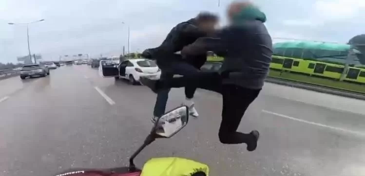 ucan tekmelerin bedeli agir oldu ehliyetlerine el konuldu psikoteknige sevk edildi 71d95c70d9c8 |