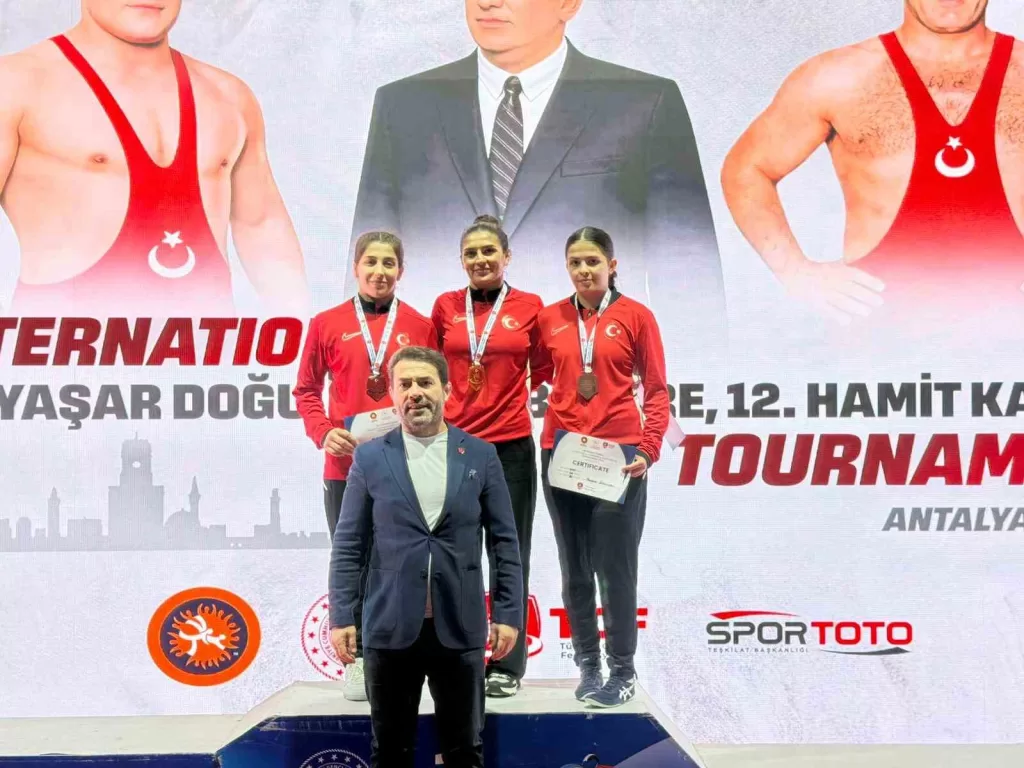 uluslararasi yasar dogu vehbi emre ve hamit kaplan turnuvasinda ikinci gun tamamlandi 2ab9d4484e9a |