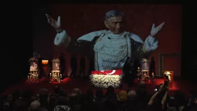 usta tiyatrocu haldun dormen icin harbiyede toren duzenlendi 6787eff9b94b |