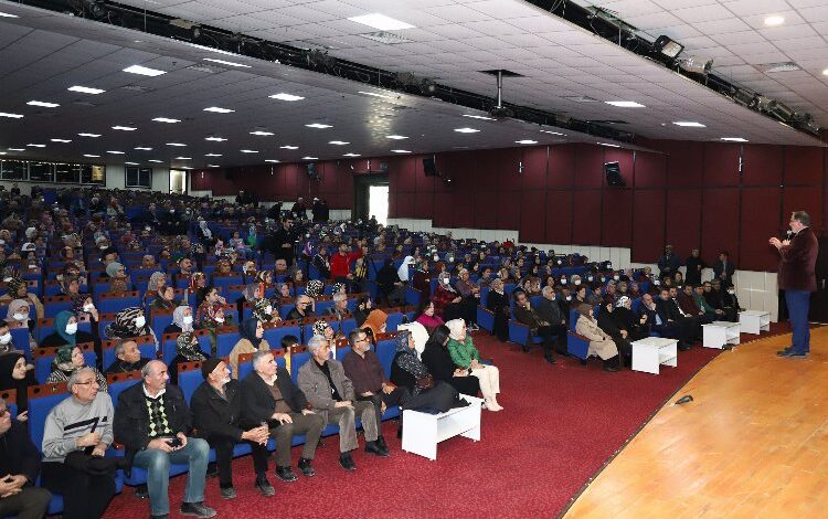 İlahiyatçı Mustafa Karataş Konyalılarla buluştu 1 2TkUr26r2239GG |