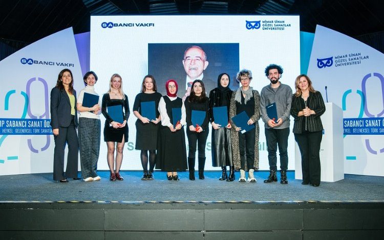 Sakıp Sabancı Sanat Ödülleri sahiplerini buldu 1 7904Tk3GGr6r6U |