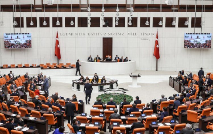 'İnternet Gazeteciliği Yasası' görüşülüyor... İlk iki madde kabul edildi 1 G111U7k148rrGT |