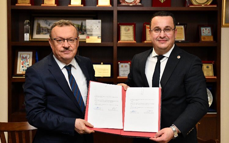 Mustafakemalpaşa'da 'Tıbbi Aromatik Demostrasyon Protokolü' yenilendi 1 Gr16k71r5TU7G1 |