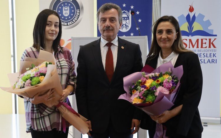 Bursa'da Büyükşehirli öğretmenlerin özel buluşması 1 GrrT33G3227k6U |