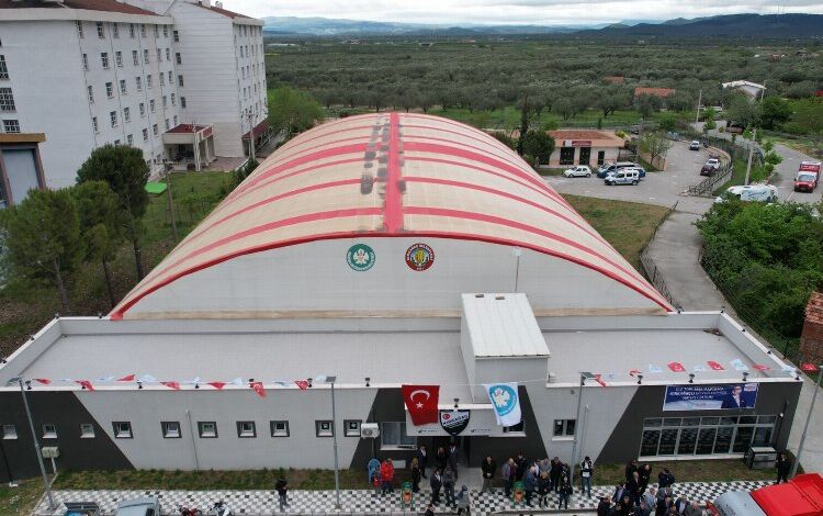 Manisa Kırkağaç kapalı halı sahaya kavuştu 1 T556k7rG48G8rU |