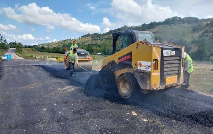 Kandıra köy yollarında yenileme, bakım ve onarım 1 TGkGU7837r6r49 |