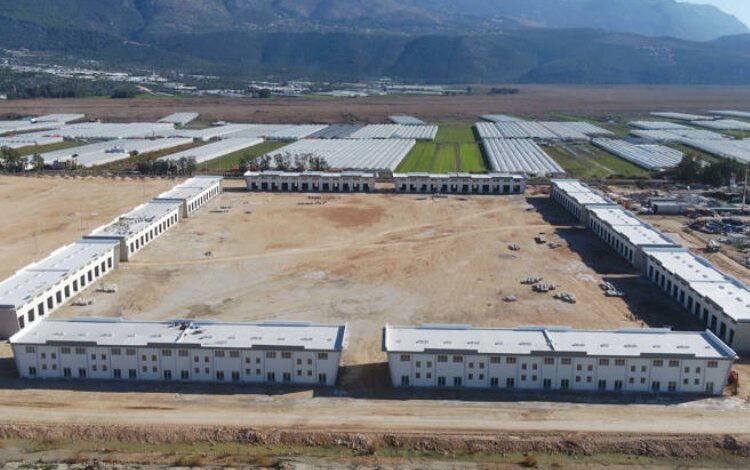 Kınık Toptancı Hali Projesi inşaatı yarıyı geçti 1 U50T09G6krr3G1 |