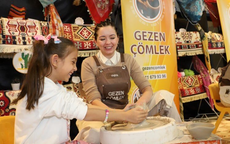 Çocuklar sanat ve eğlence atölyelerine akın etti 1 kUG5TrG7058r82 |