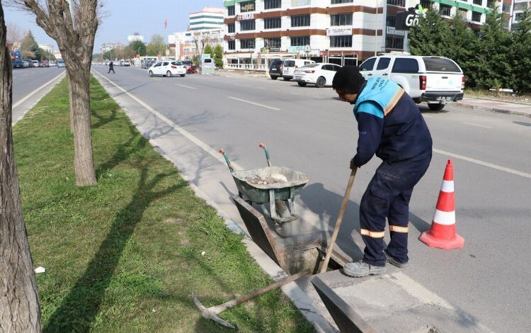 Manisa'da yağışlara karşı 'Maski' önlemi 1 r13Ur6TG4G9k23 |